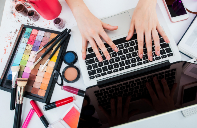 Beauty bloggers & Social influencers